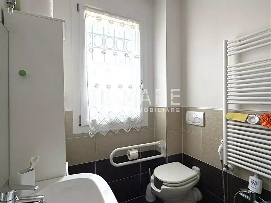 Immagine 26 di Appartamento in vendita  a Massa