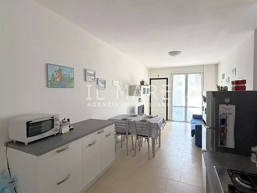 Immagine 15 di Appartamento in vendita  a Massa