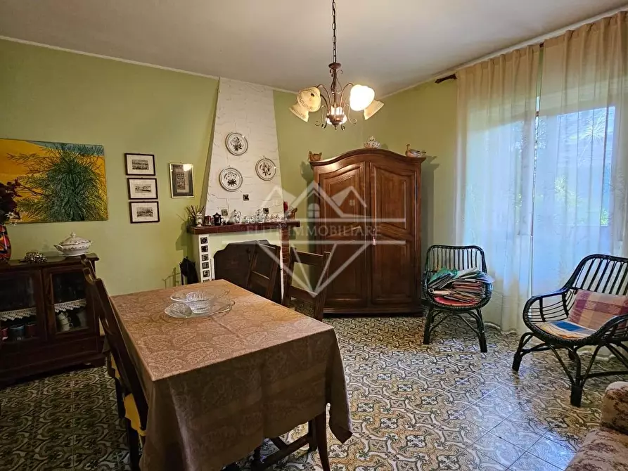 Immagine 22 di Casa bifamiliare in vendita  a Massa