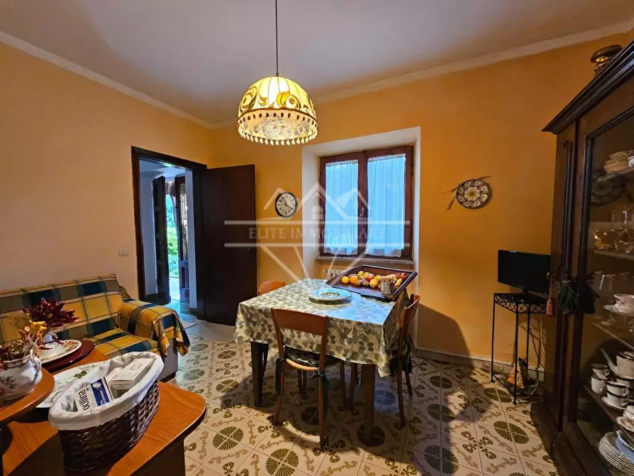 Immagine 30 di Casa bifamiliare in vendita  a Massa