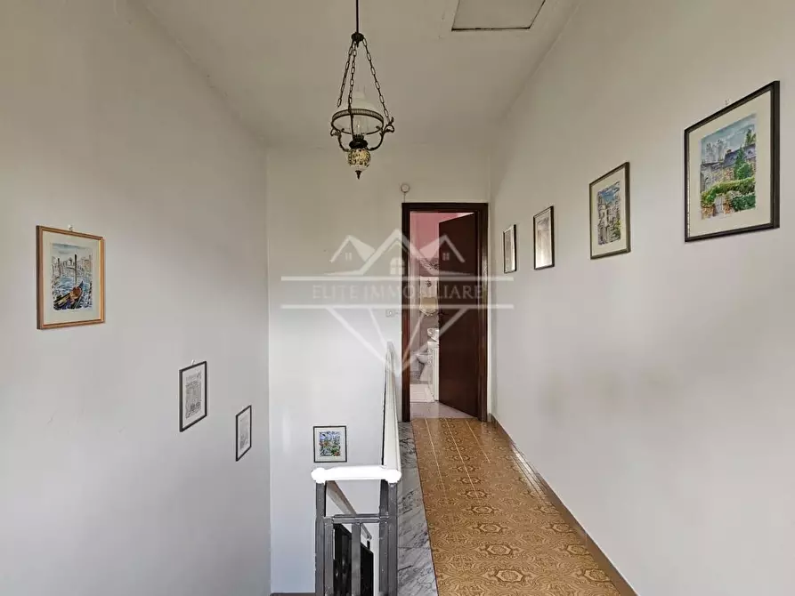 Immagine 10 di Casa bifamiliare in vendita  a Massa