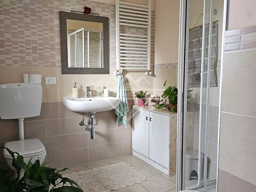 Immagine 38 di Casa bifamiliare in vendita  a Massa