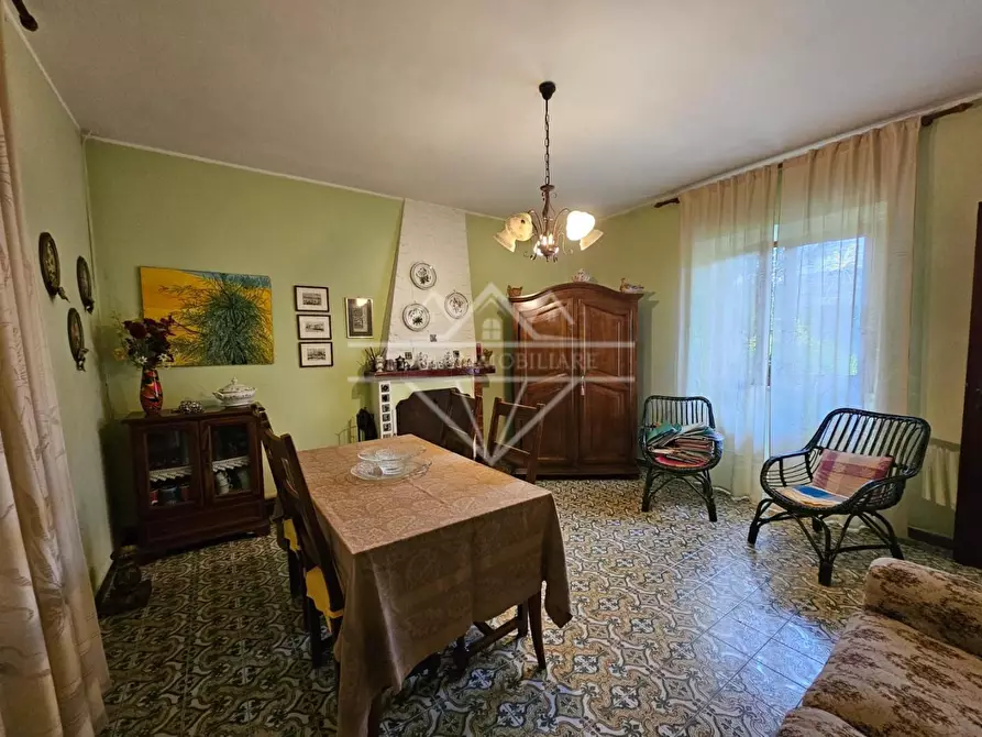 Immagine 21 di Casa bifamiliare in vendita  a Massa