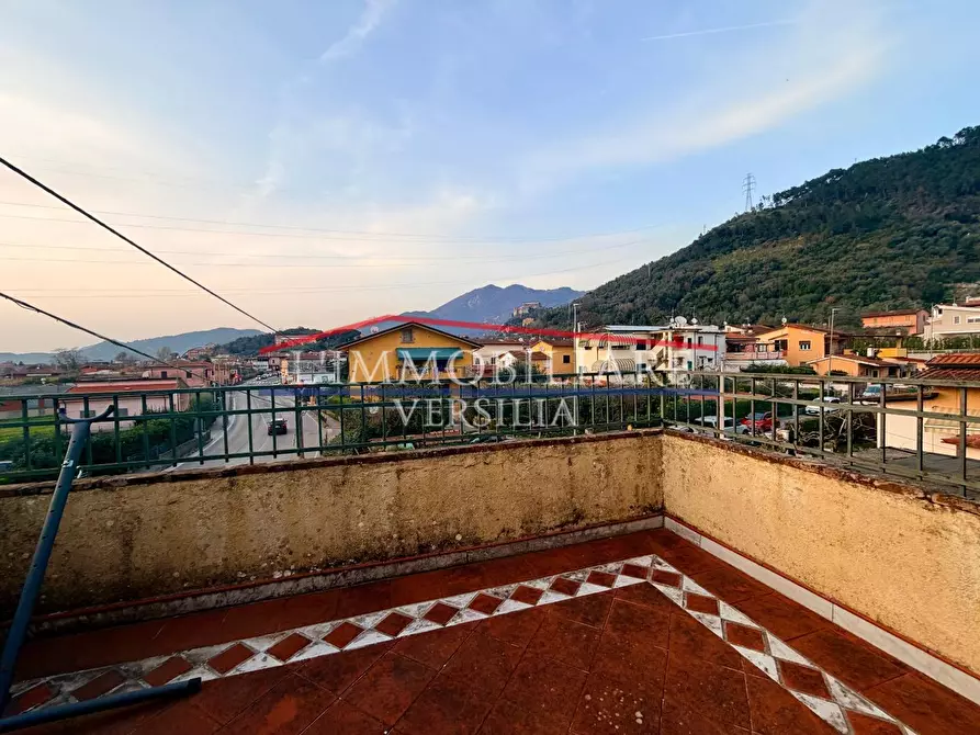 Immagine 25 di Appartamento in vendita  a Massa