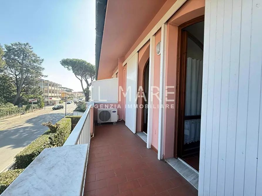 Immagine 3 di Villetta a schiera in vendita  a Massa