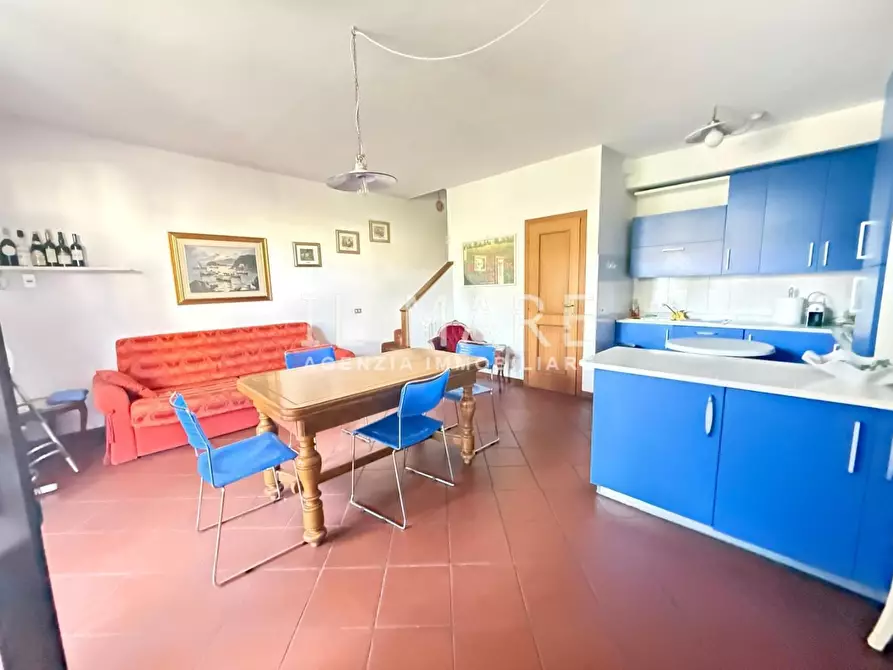 Immagine 7 di Villetta a schiera in vendita  a Massa