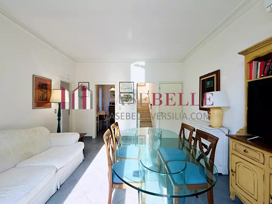 Immagine 4 di Mansarda in vendita  a Pietrasanta