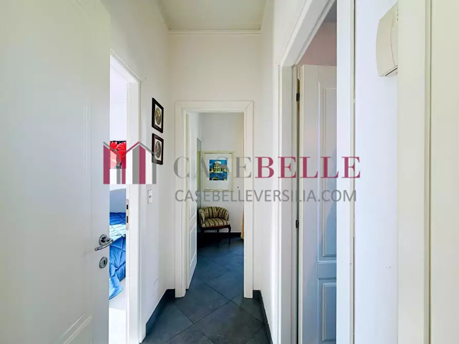 Immagine 12 di Mansarda in vendita  a Pietrasanta