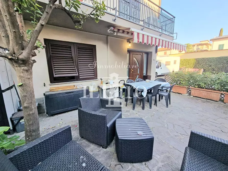 Immagine 2 di Appartamento in vendita  a Campi Bisenzio