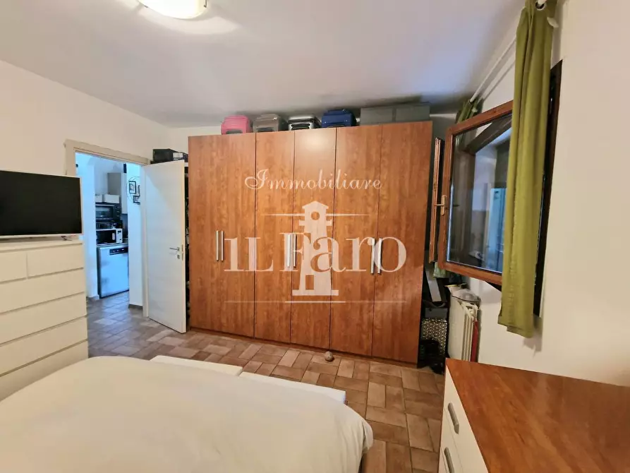 Immagine 14 di Appartamento in vendita  a Campi Bisenzio