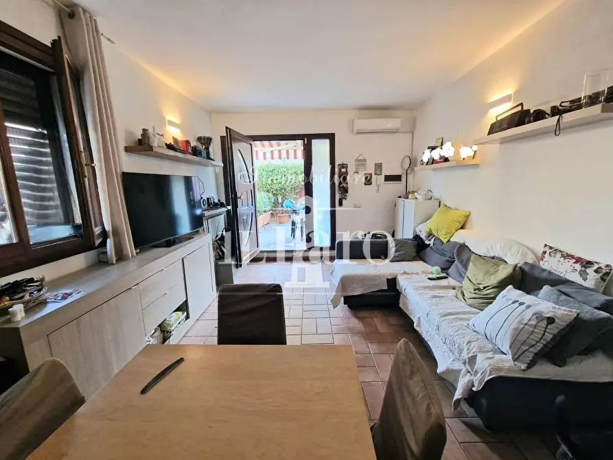 Immagine 8 di Appartamento in vendita  a Campi Bisenzio