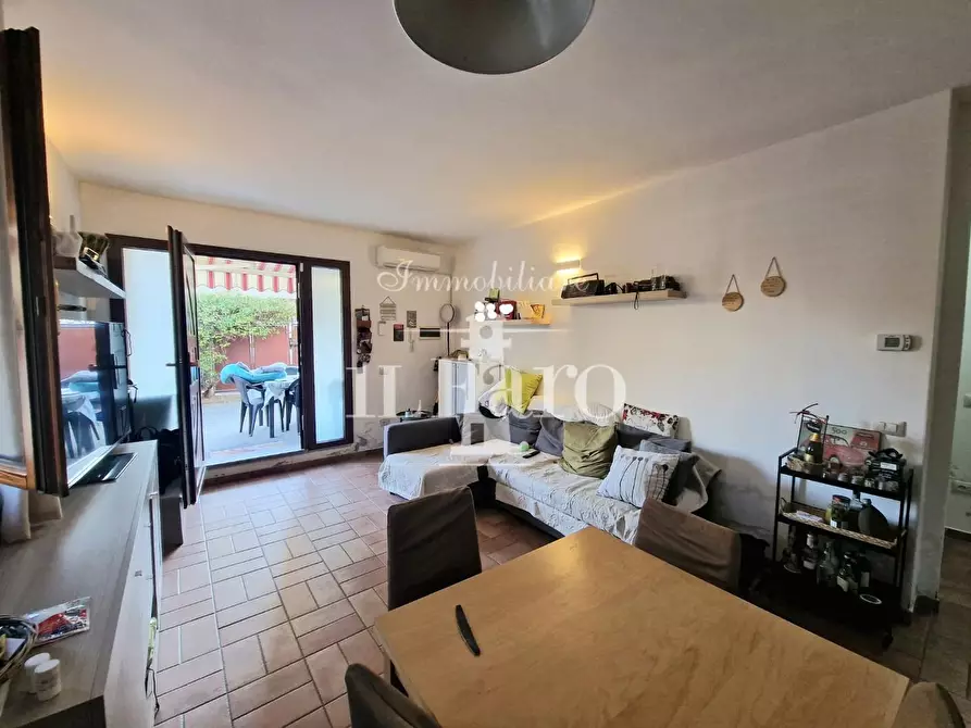 Immagine 6 di Appartamento in vendita  a Campi Bisenzio