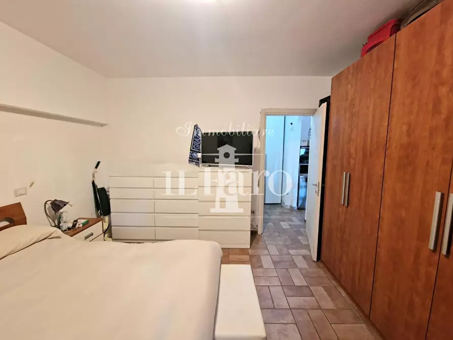 Immagine 11 di Appartamento in vendita  a Campi Bisenzio