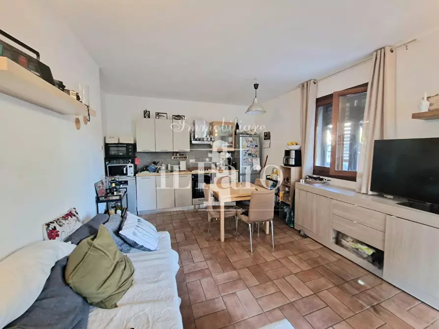 Immagine 4 di Appartamento in vendita  a Campi Bisenzio