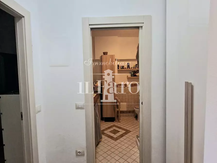 Immagine 15 di Appartamento in vendita  a Campi Bisenzio