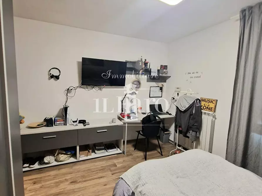 Immagine 26 di Appartamento in vendita  a Campi Bisenzio