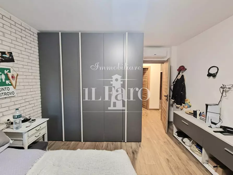 Immagine 27 di Appartamento in vendita  a Campi Bisenzio