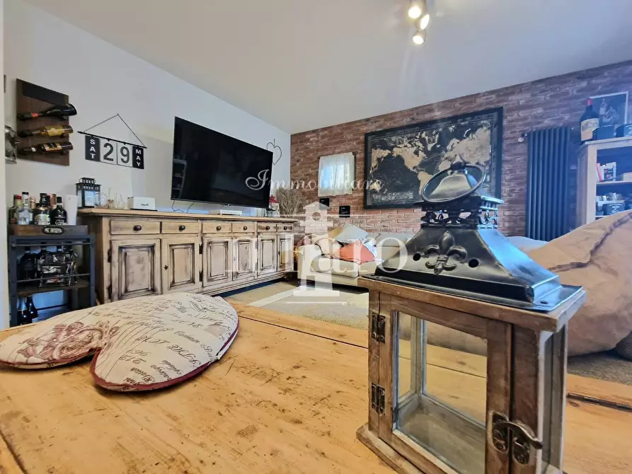 Immagine 10 di Appartamento in vendita  a Campi Bisenzio