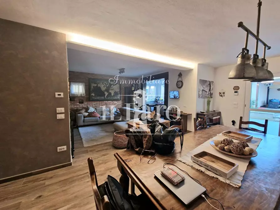 Immagine 6 di Appartamento in vendita  a Campi Bisenzio