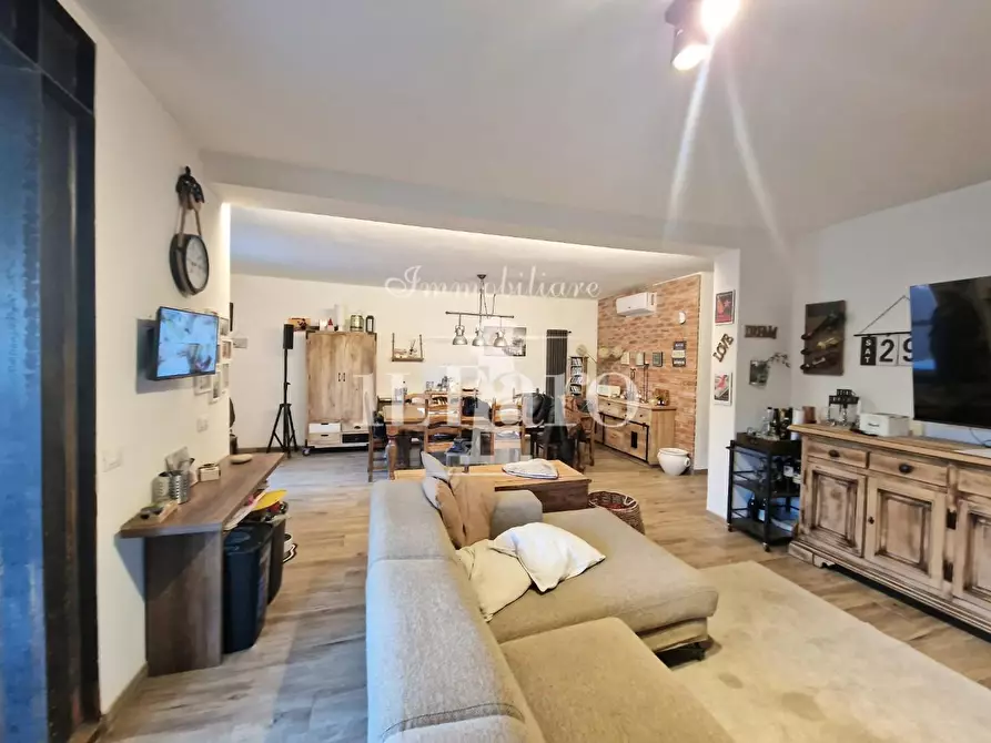 Immagine 4 di Appartamento in vendita  a Campi Bisenzio