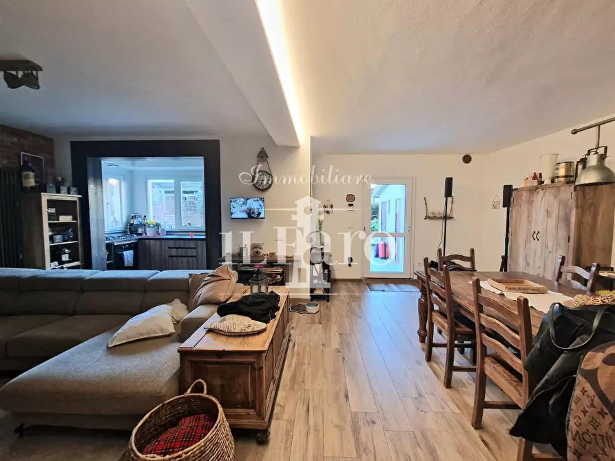 Immagine 3 di Appartamento in vendita  a Campi Bisenzio