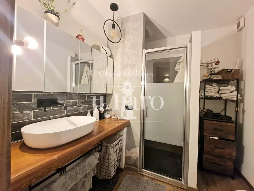 Immagine 39 di Appartamento in vendita  a Campi Bisenzio