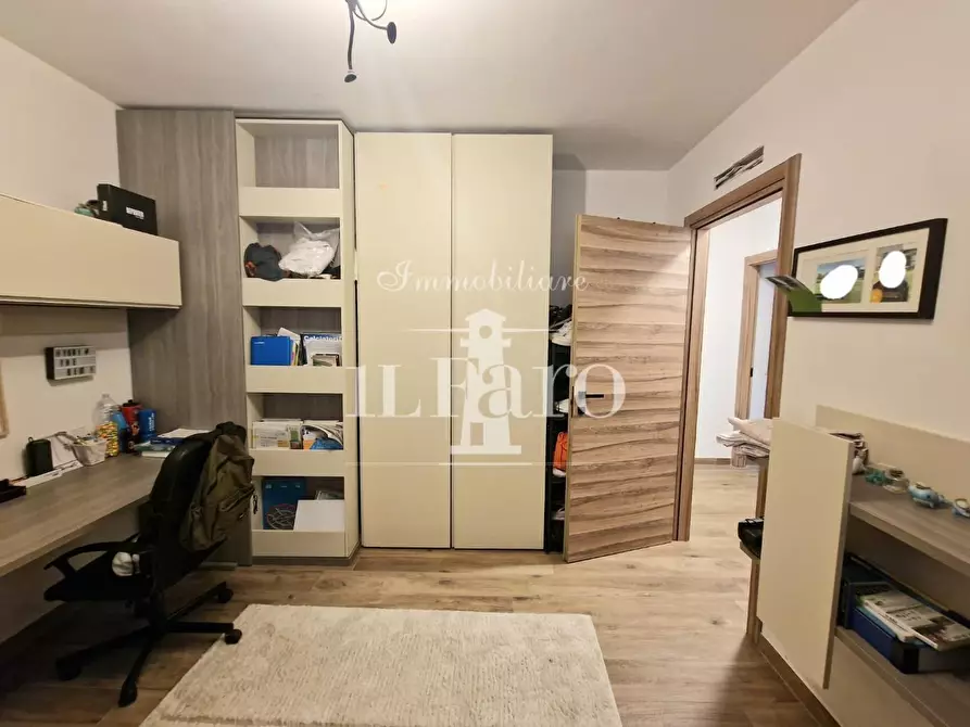 Immagine 32 di Appartamento in vendita  a Campi Bisenzio