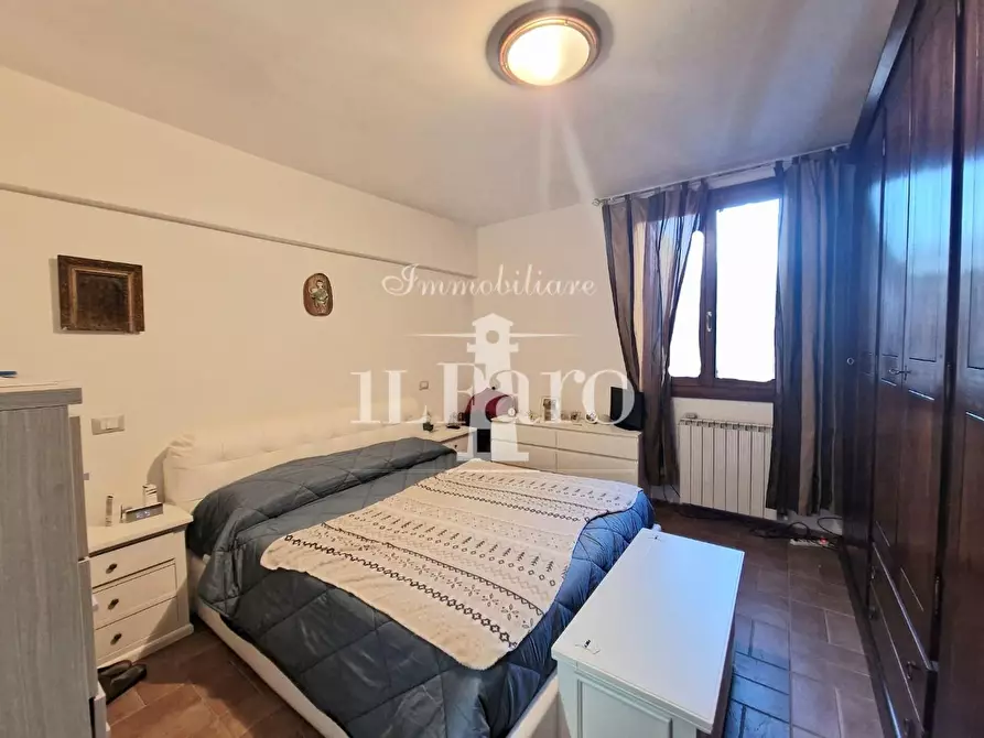 Immagine 15 di Appartamento in vendita  a Campi Bisenzio