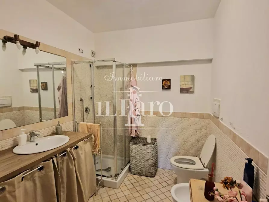 Immagine 20 di Appartamento in vendita  a Campi Bisenzio