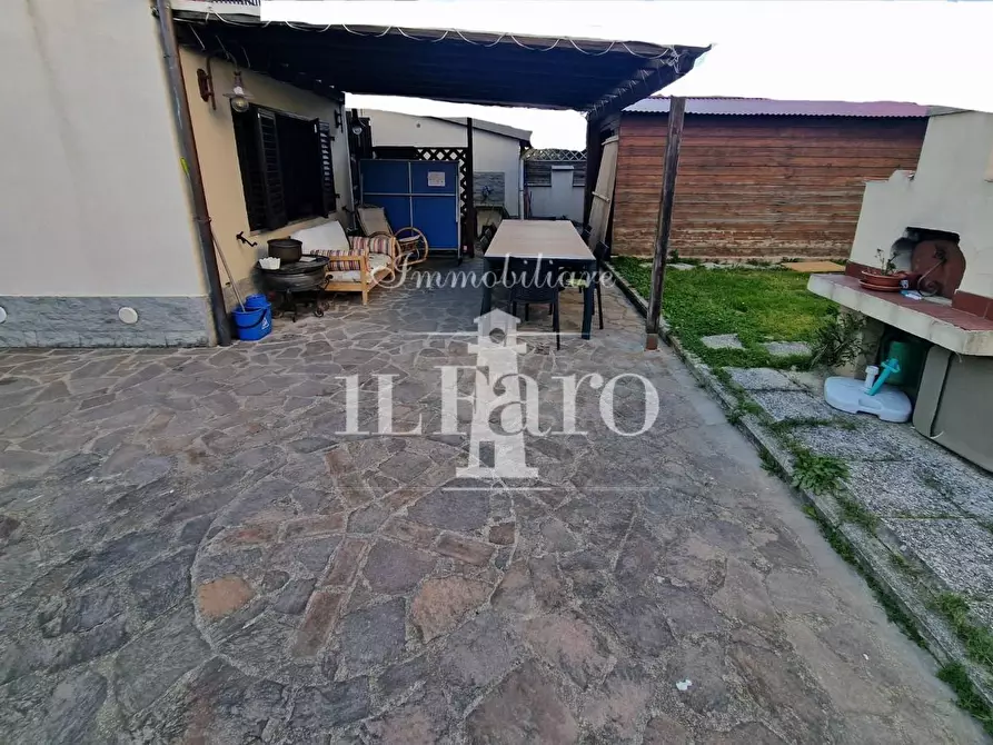 Immagine 6 di Appartamento in vendita  a Campi Bisenzio