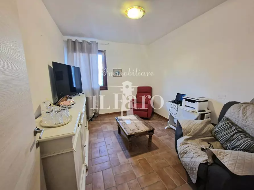 Immagine 13 di Appartamento in vendita  a Campi Bisenzio