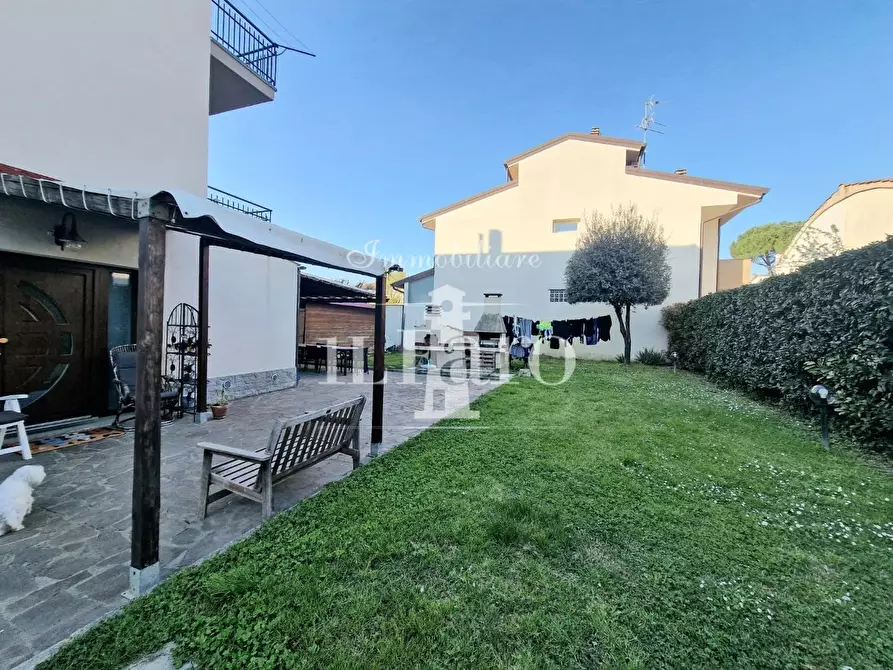 Immagine 3 di Appartamento in vendita  a Campi Bisenzio