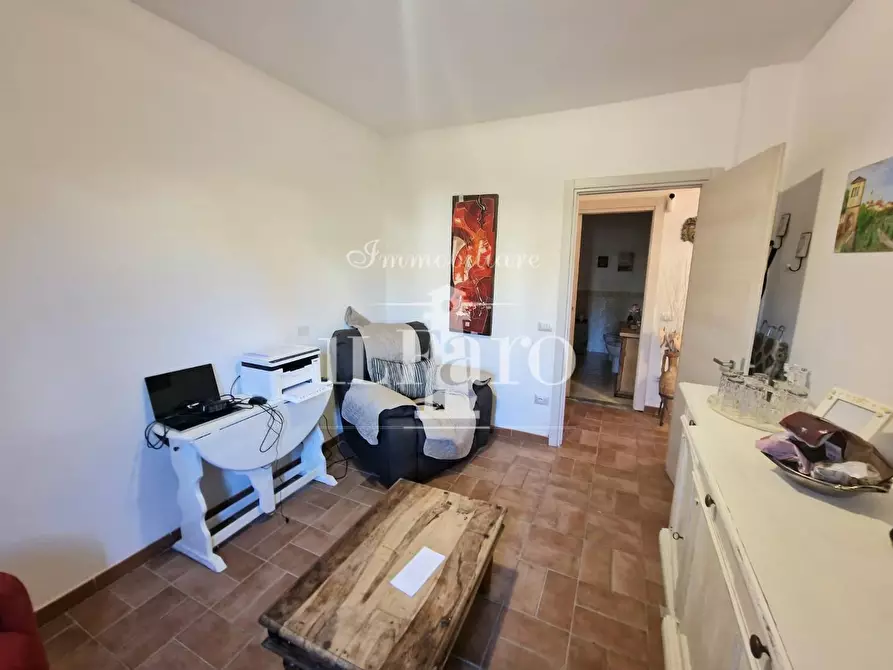 Immagine 12 di Appartamento in vendita  a Campi Bisenzio