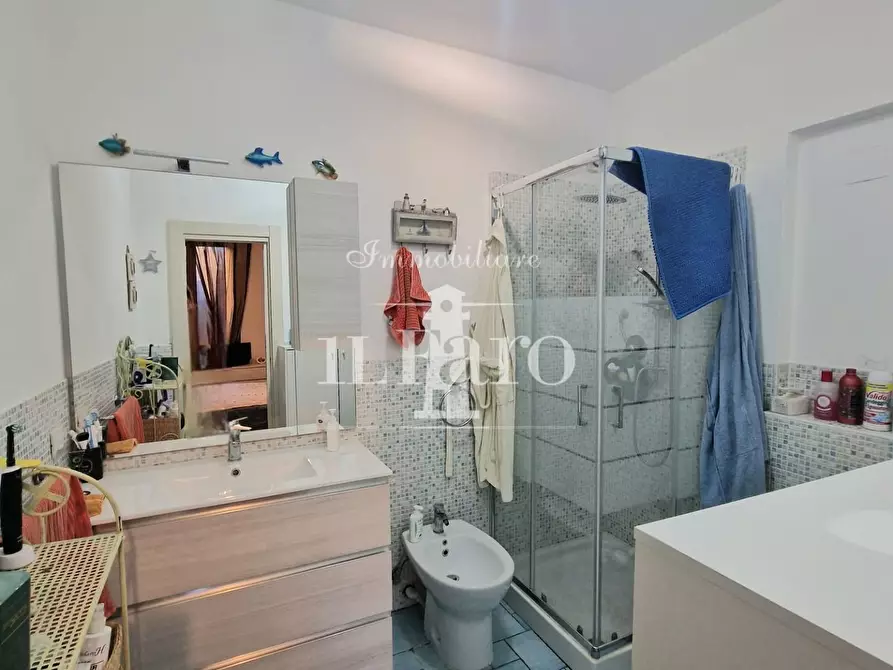 Immagine 24 di Appartamento in vendita  a Campi Bisenzio