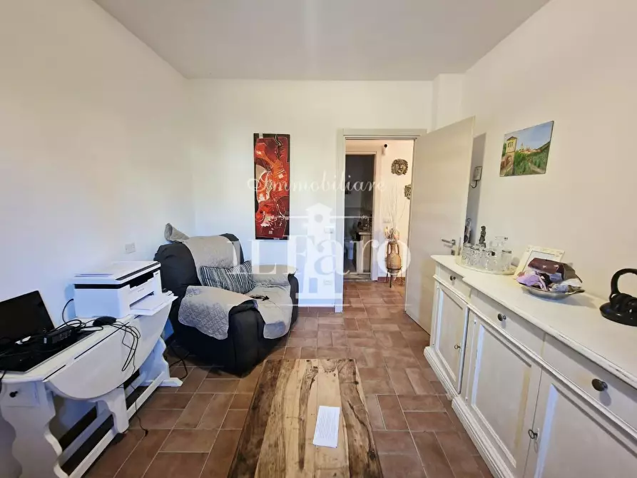 Immagine 14 di Appartamento in vendita  a Campi Bisenzio