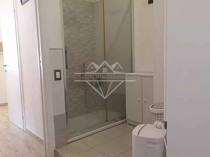 Immagine 12 di Appartamento in vendita  a Carrara