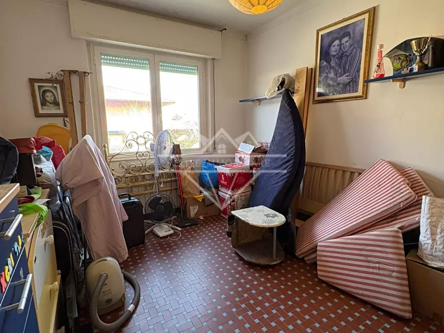 Immagine 4 di Porzione di casa in vendita  a Carrara