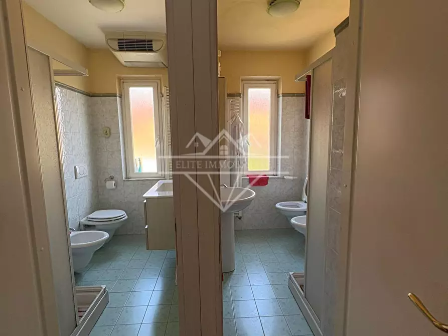 Immagine 6 di Porzione di casa in vendita  a Carrara