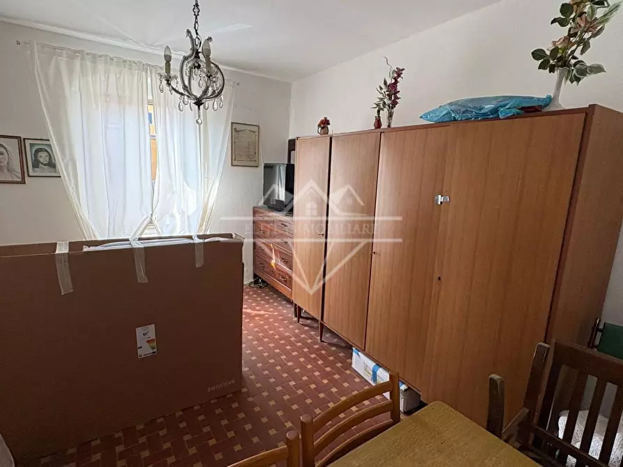 Immagine 5 di Porzione di casa in vendita  a Carrara