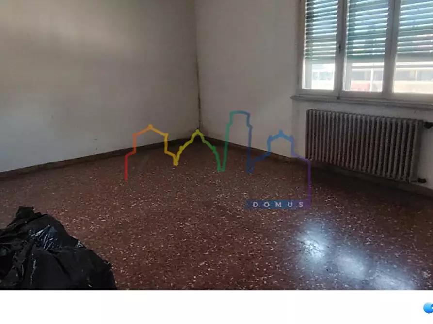 Immagine 11 di Appartamento in vendita  a Pisa