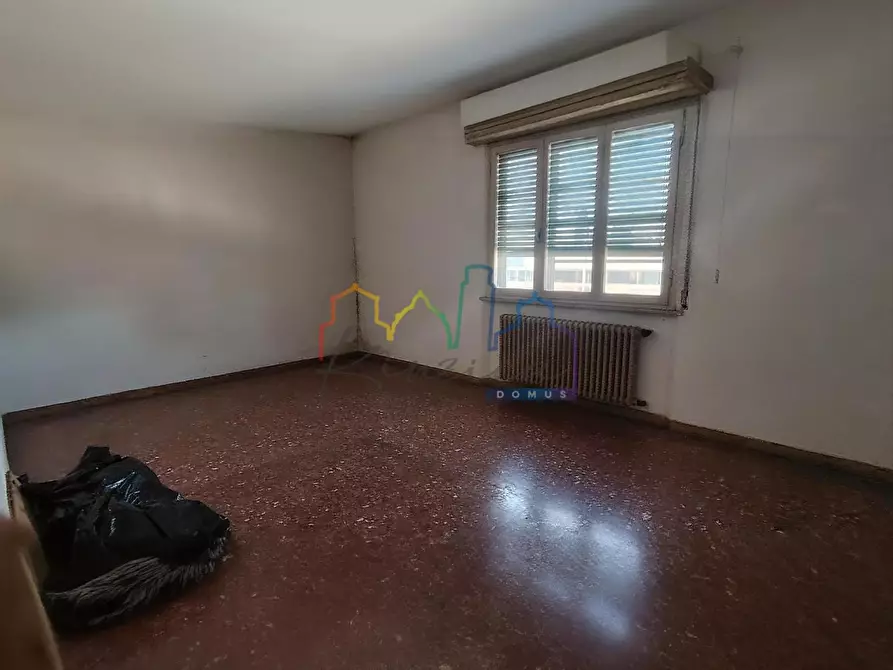 Immagine 12 di Appartamento in vendita  a Pisa