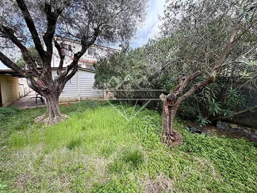 Immagine 18 di Porzione di casa in vendita  a Carrara