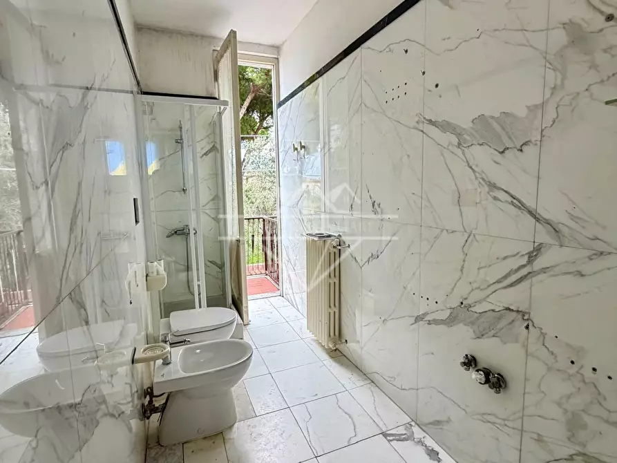 Immagine 12 di Porzione di casa in vendita  a Carrara