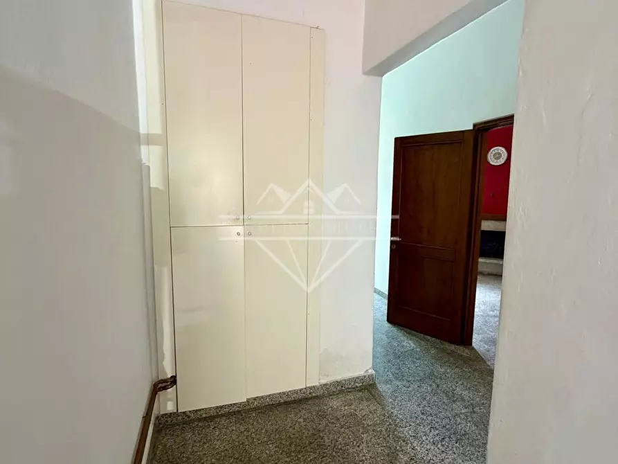 Immagine 3 di Porzione di casa in vendita  a Carrara