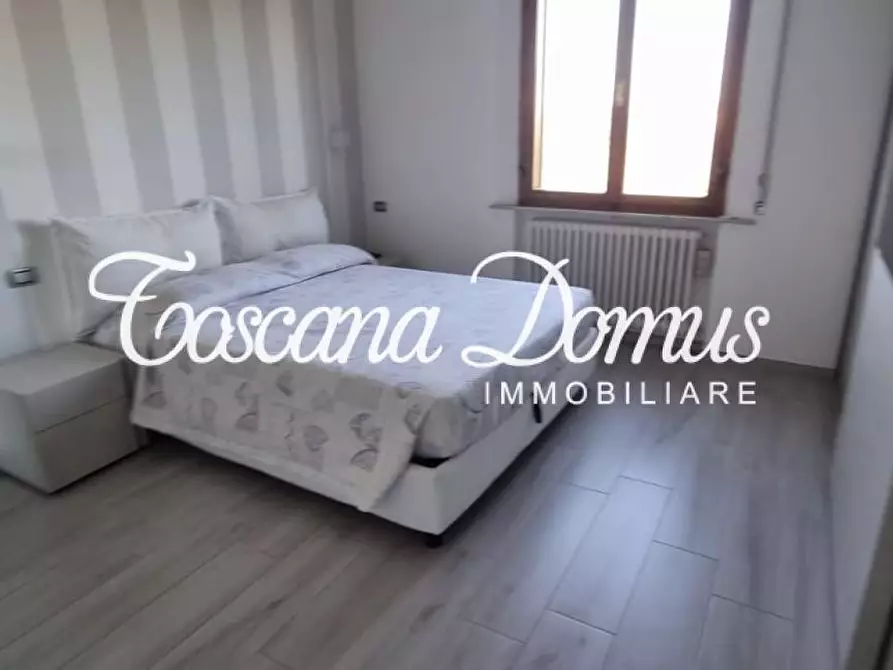 Immagine 12 di Appartamento in vendita  a Siena