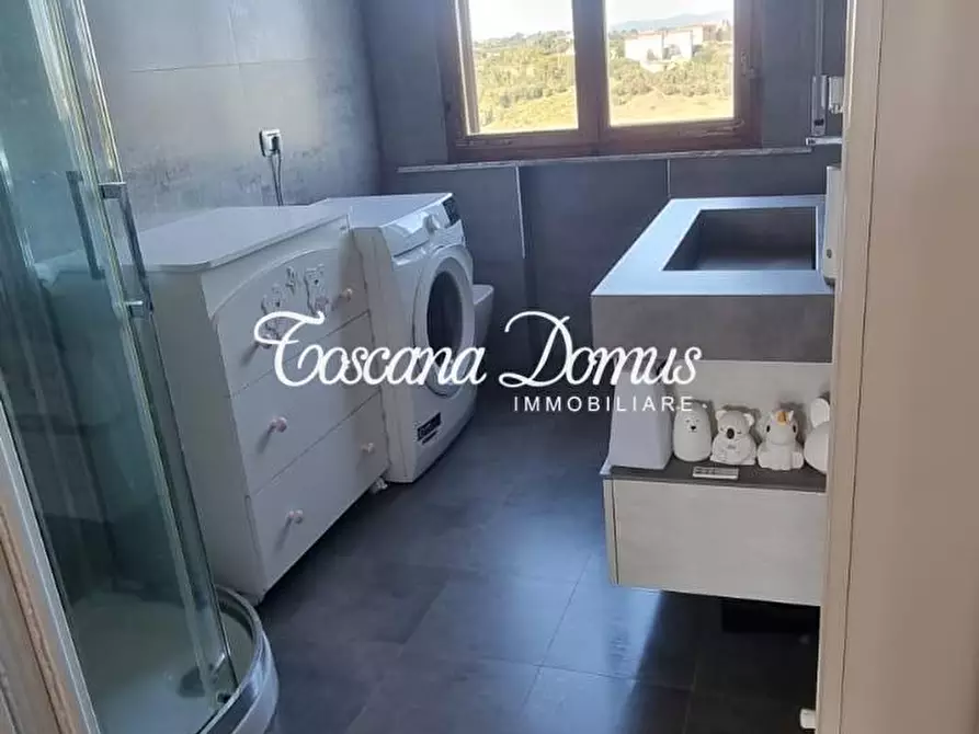 Immagine 17 di Appartamento in vendita  a Siena