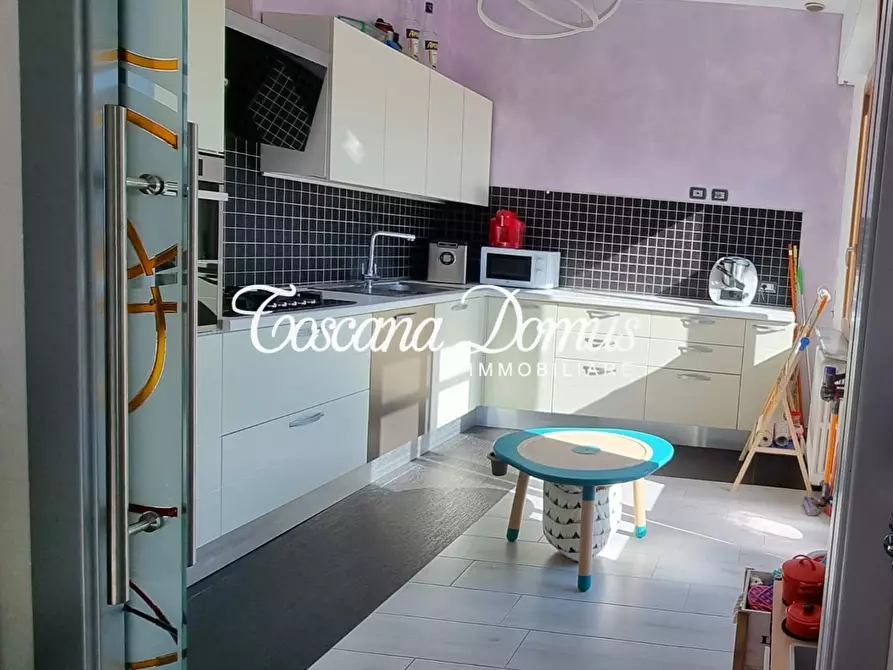 Immagine 9 di Appartamento in vendita  a Siena