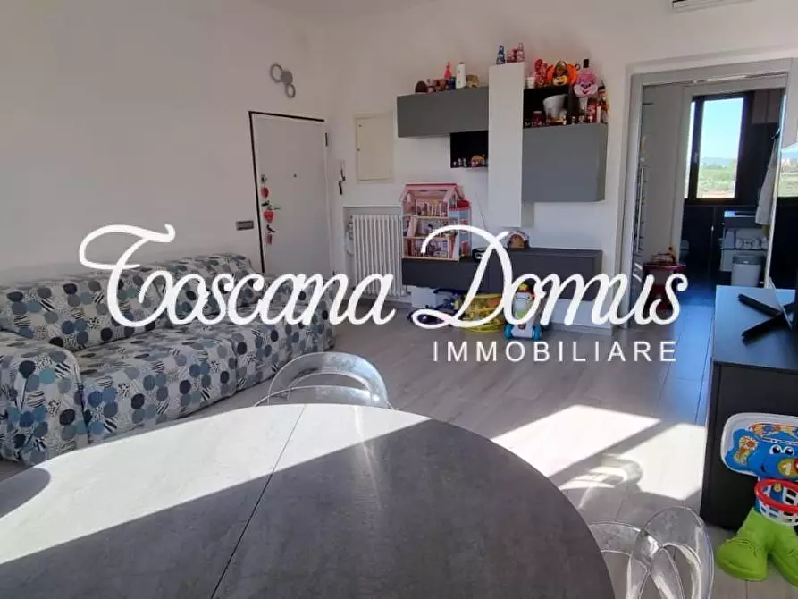 Immagine 2 di Appartamento in vendita  a Siena