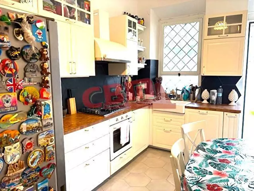 Immagine 7 di Appartamento in vendita  a Livorno