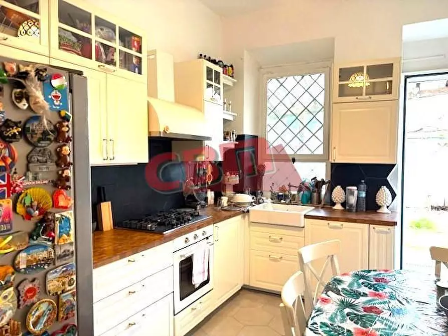 Immagine 8 di Appartamento in vendita  a Livorno